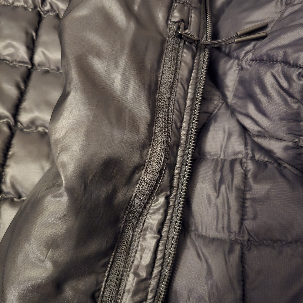 The North Face Black Quilted Hooded Coat - Picture 7 of 11